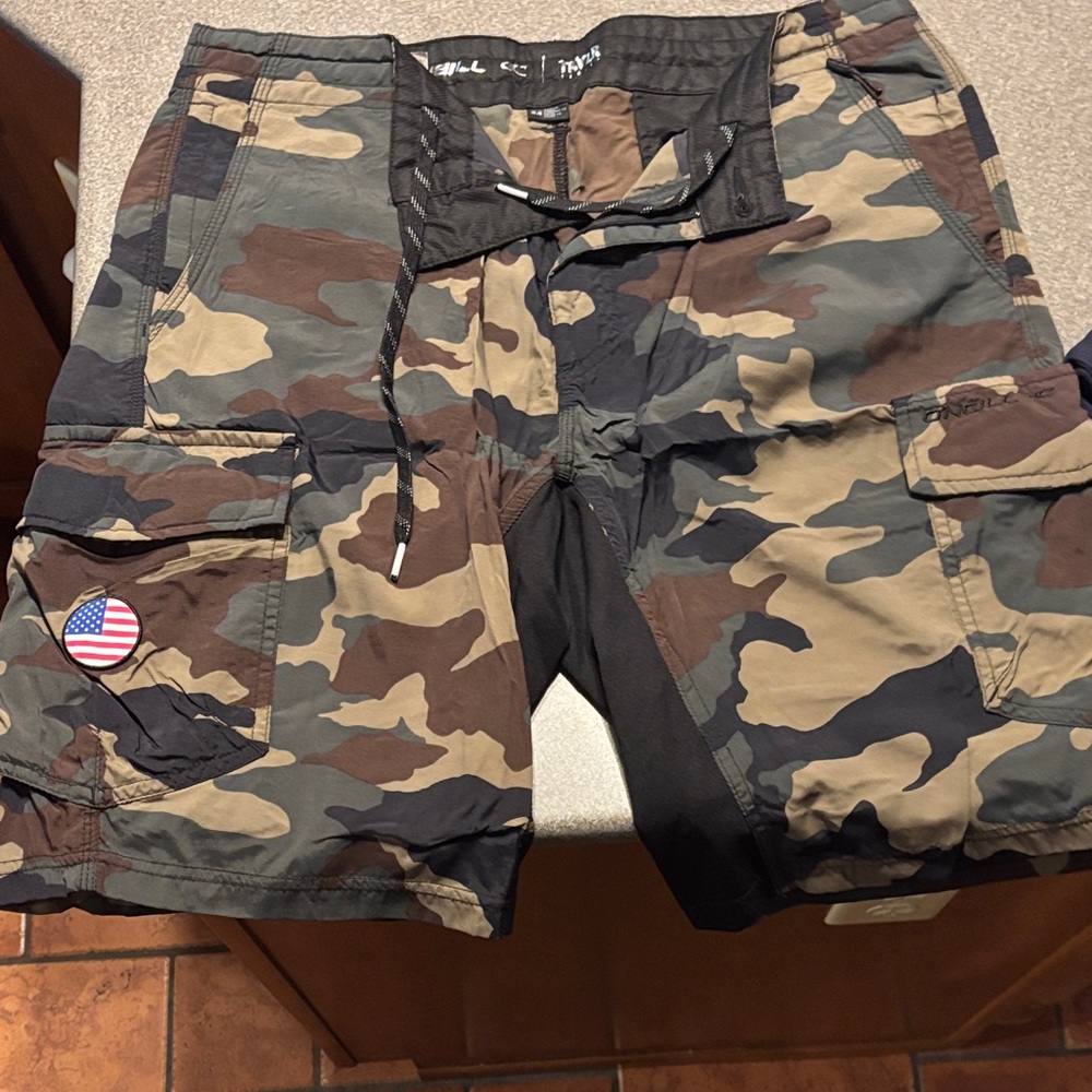O'Neill Men's Camouflage Hybrid Cargo Shorts